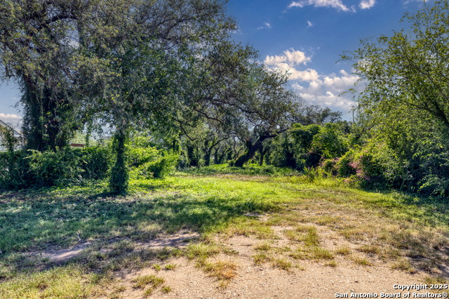 806 S Park St, Uvalde, Texas image 19