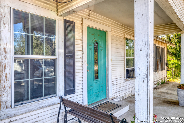 806 S Park St, Uvalde, Texas image 2
