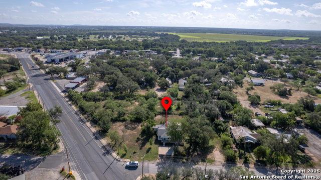 806 S Park St, Uvalde, Texas image 23