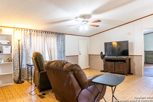 155 Brianna, Von Ormy, Texas image 9