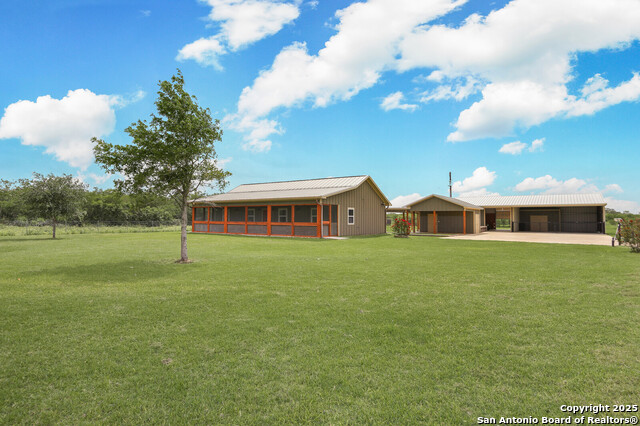 891 Hopkinsville Rd, Cuero, Texas image 1