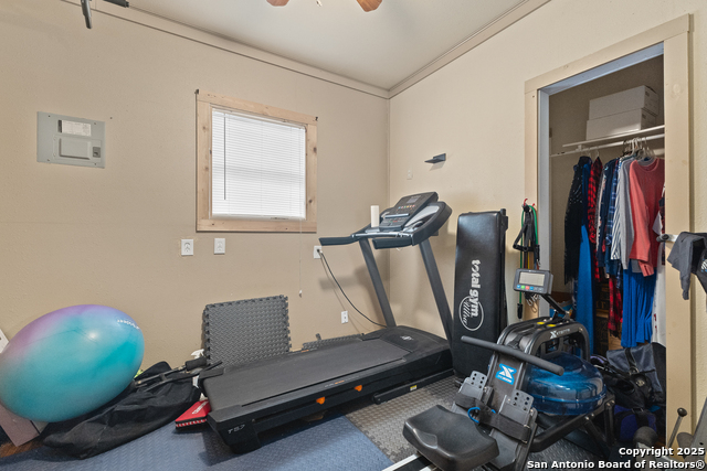 1604 J St, Floresville, Texas image 25
