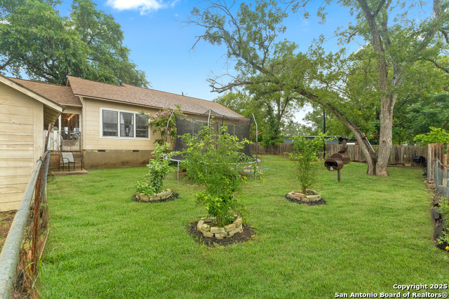 1604 J St, Floresville, Texas image 28