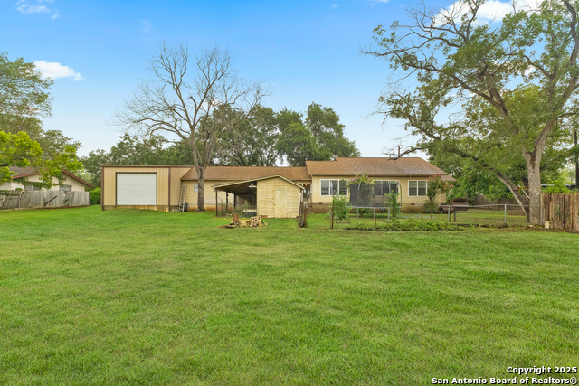 1604 J St, Floresville, Texas image 29