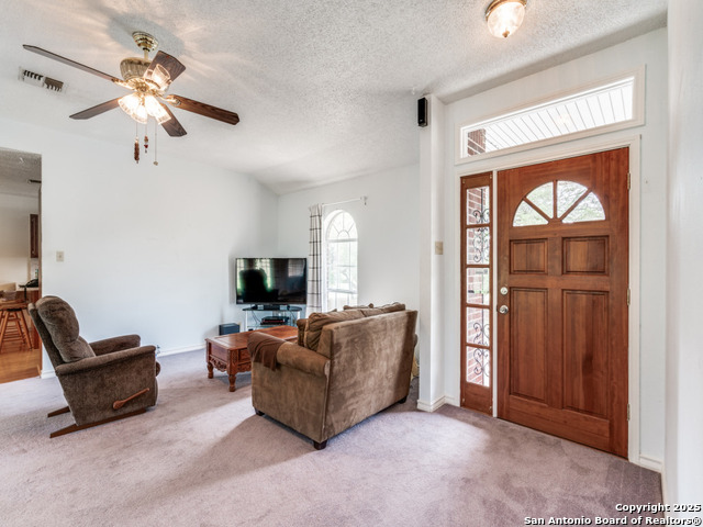 1026 Eagle Creek, Floresville, Texas image 4