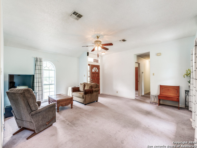 1026 Eagle Creek, Floresville, Texas image 5