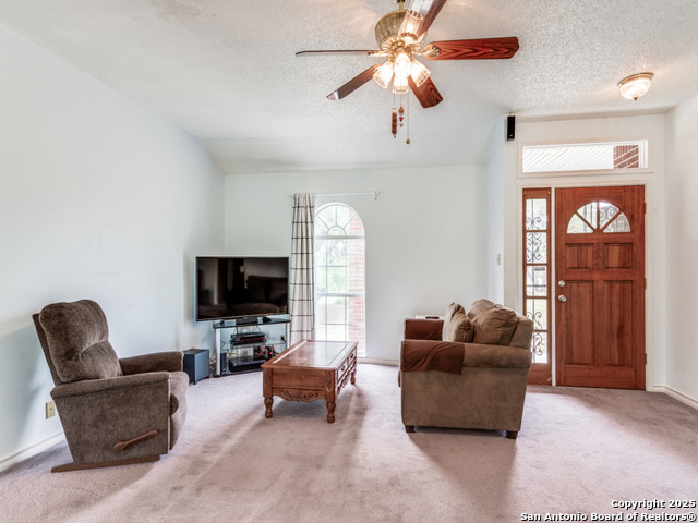 1026 Eagle Creek, Floresville, Texas image 6