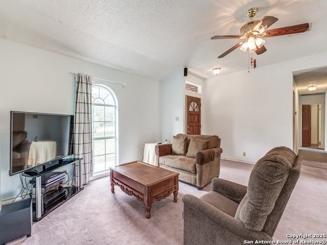 1026 Eagle Creek, Floresville, Texas image 7