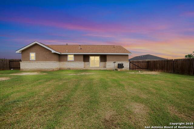 309 Las Palomas, Lytle, Texas image 18