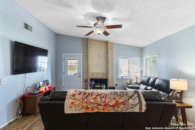 8415 Clear Meadow, Converse, Texas image 12