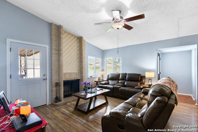 8415 Clear Meadow, Converse, Texas image 13