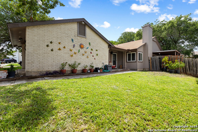 8415 Clear Meadow, Converse, Texas image 2
