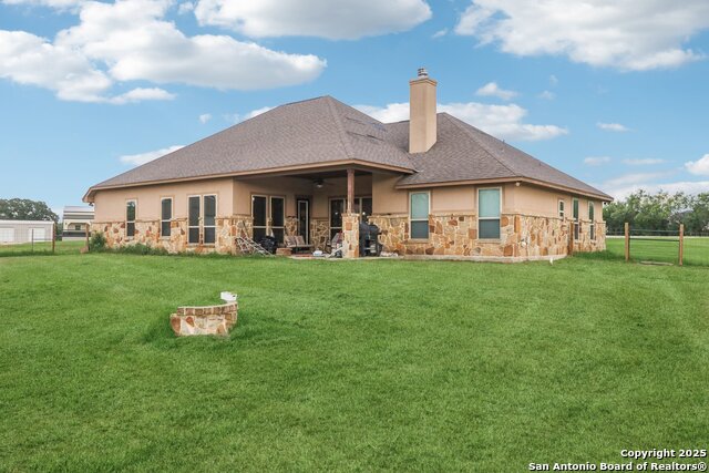 512 Wagon Train, La Vernia, Texas image 37