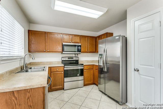 357 Willow View, Cibolo, Texas image 10