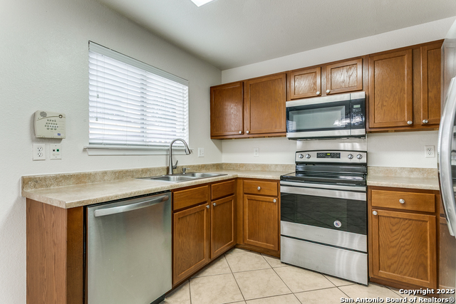 357 Willow View, Cibolo, Texas image 9