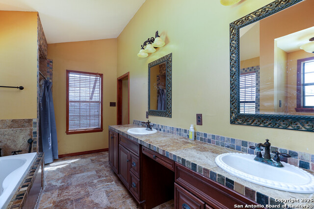 3481 State Highway 97, Floresville, Texas image 15