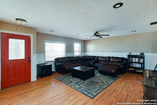 3481 State Highway 97, Floresville, Texas image 4