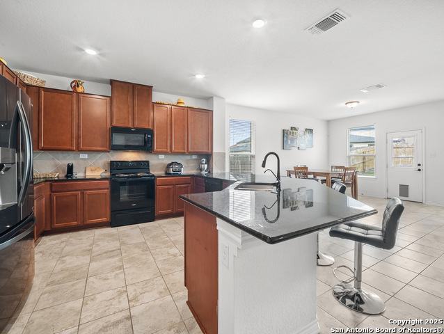 220 Shadow Terrace, Universal City, Texas image 11