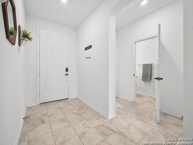 220 Shadow Terrace, Universal City, Texas image 18