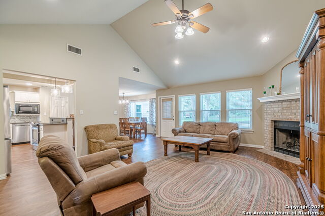 4104 Oak, San Marcos, Texas image 9