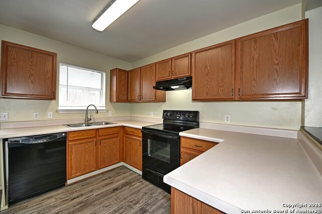 8155 Heights Valley, Converse, Texas image 10