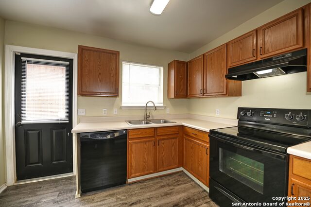 8155 Heights Valley, Converse, Texas image 11