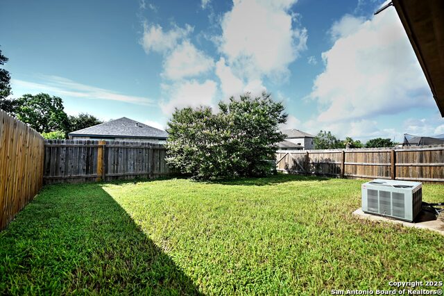 8155 Heights Valley, Converse, Texas image 28