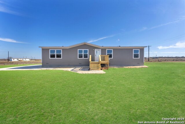 160 County Road 325, Jourdanton, Texas image 3