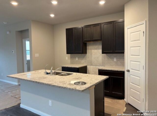 8806 Black Oak Drive, Elmendorf, Texas image 3