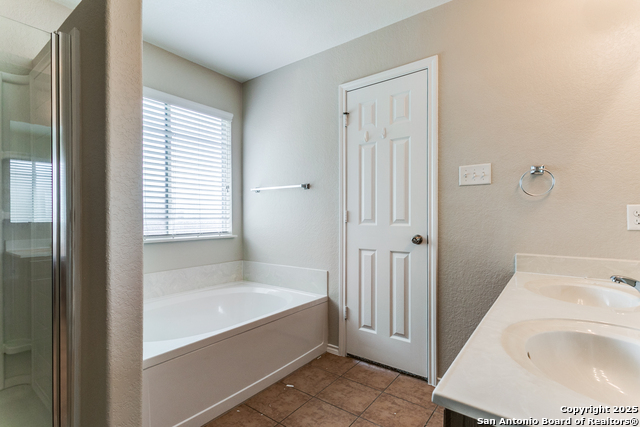 16210 Rosebud Vista, Selma, Texas image 18