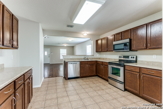 16210 Rosebud Vista, Selma, Texas image 9