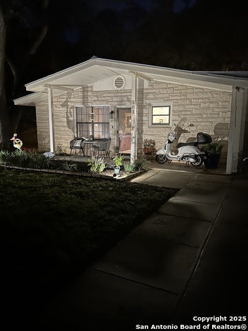 503 Mockingbird, Devine, Texas image 45