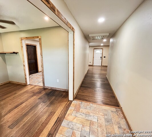 1227 County Road 104, Floresville, Texas image 2