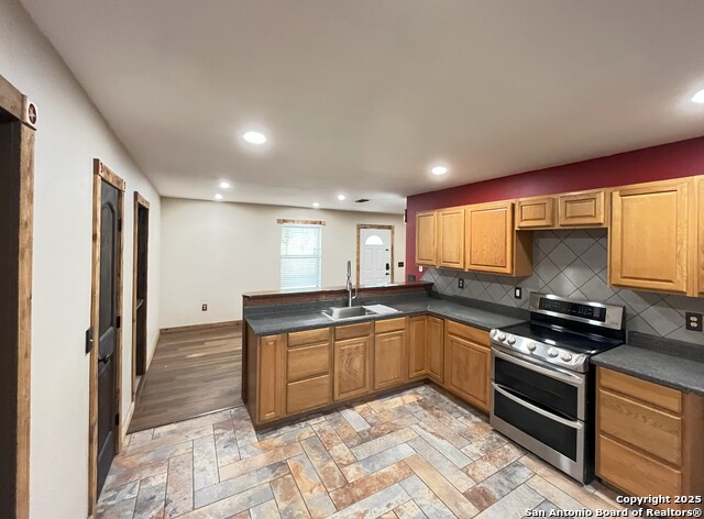1227 County Road 104, Floresville, Texas image 5