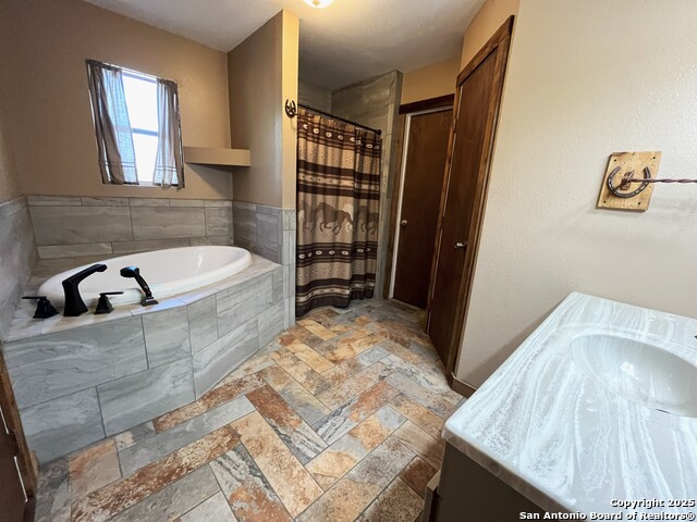 1227 County Road 104, Floresville, Texas image 7