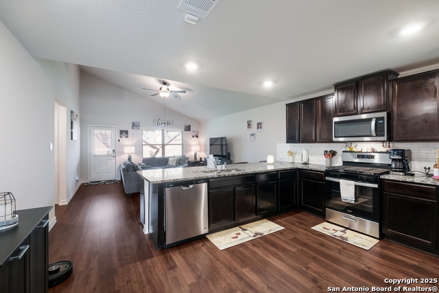626 Diamond Shoals, Cibolo, Texas image 6