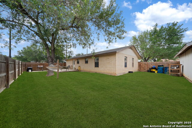 619 Mimosa, Floresville, Texas image 21