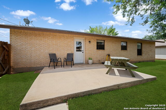619 Mimosa, Floresville, Texas image 23