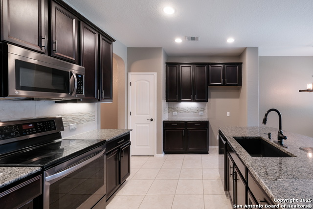 213 Stoeger Dr, New Braunfels, Texas image 7