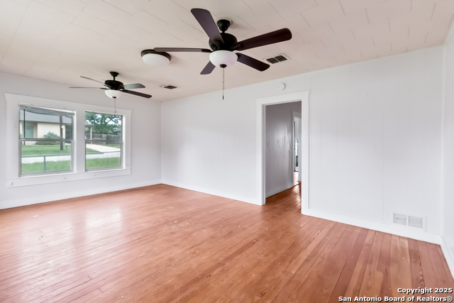 419 Avenue G, Marble Falls, Texas image 4