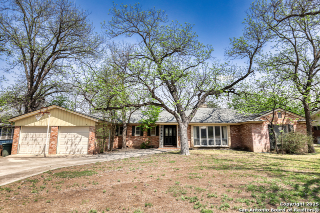 728 N Getty St., Uvalde, Texas image 1