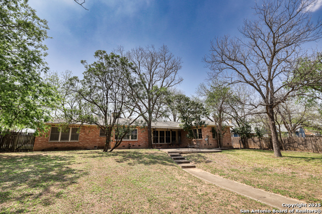 728 N Getty St., Uvalde, Texas image 31