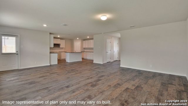 647 Sumpter Banks, Cibolo, Texas image 4