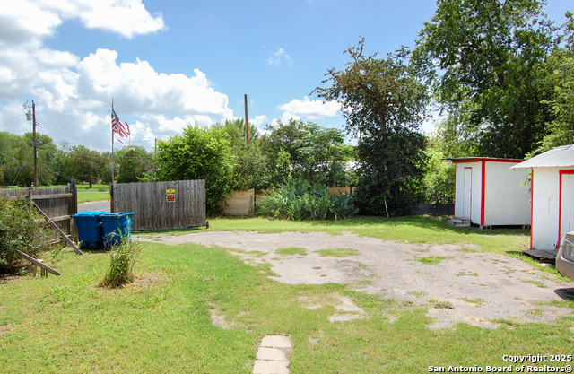 201 S. Alta Vista, Beeville, Texas image 5