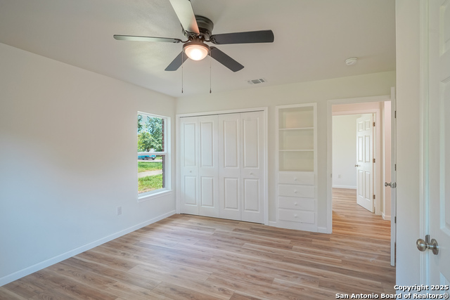 433 Byrd, Universal City, Texas image 11
