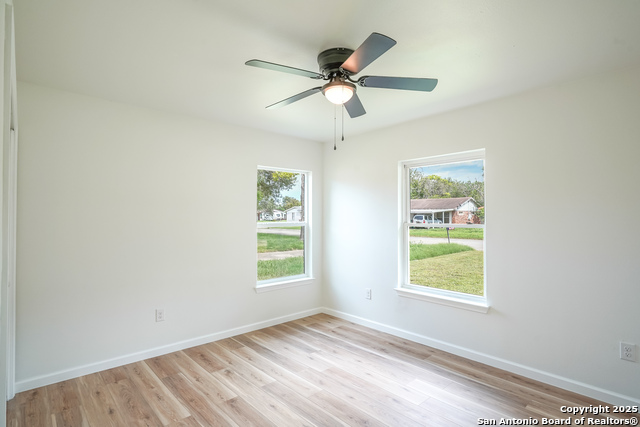 433 Byrd, Universal City, Texas image 19