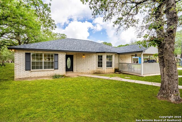 411 Shannon Ridge Dr, Floresville, Texas image 3