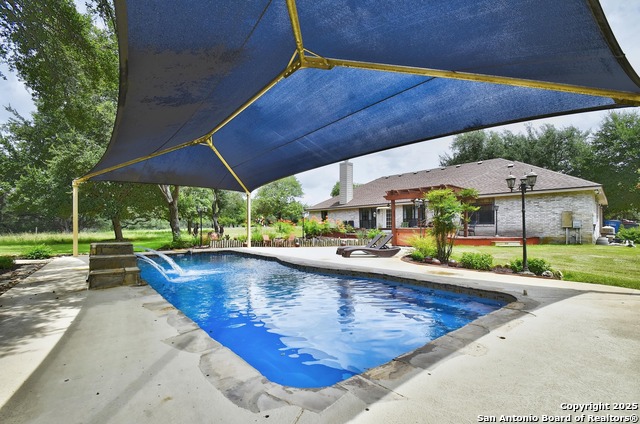 1810 Burr Oak, Adkins, Texas image 4