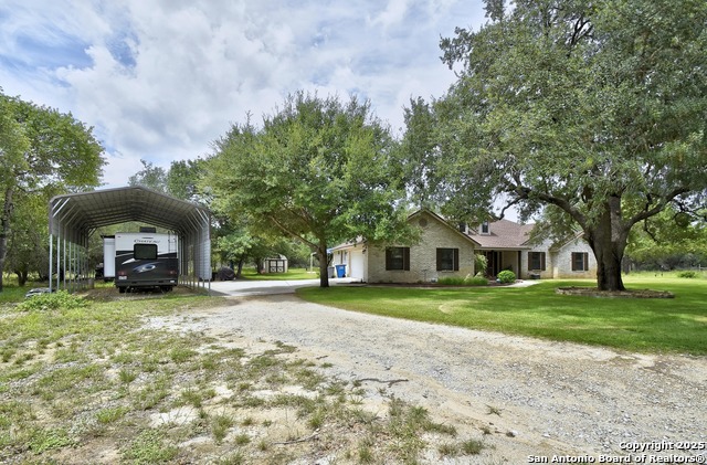 1810 Burr Oak, Adkins, Texas image 6