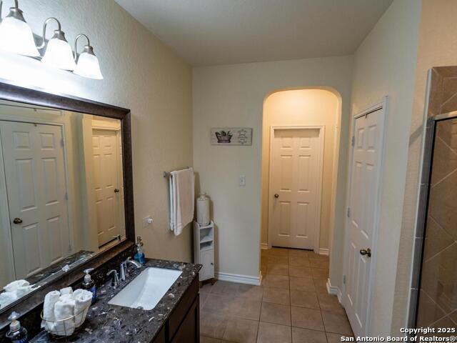 105 Colonial Bluff, Universal City, Texas image 37